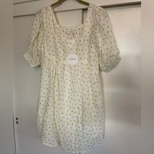 Storia Ivory Dress with yellow Floral Accents NWT